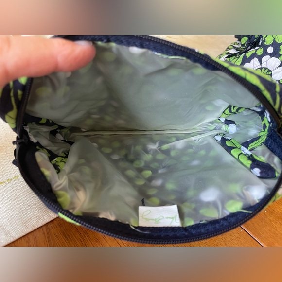 Vera Bradley 🍀 Lucky You 🍀 Weekender & cosmetic case travel set - Picture 8 of 8